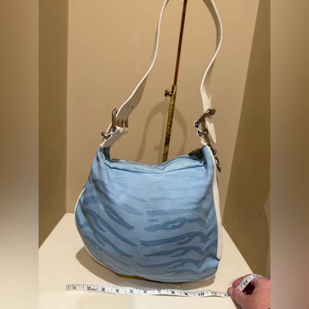 Fendi Oyster Bag in Blue Animal Print with White leather accent - Picture 9 of 14